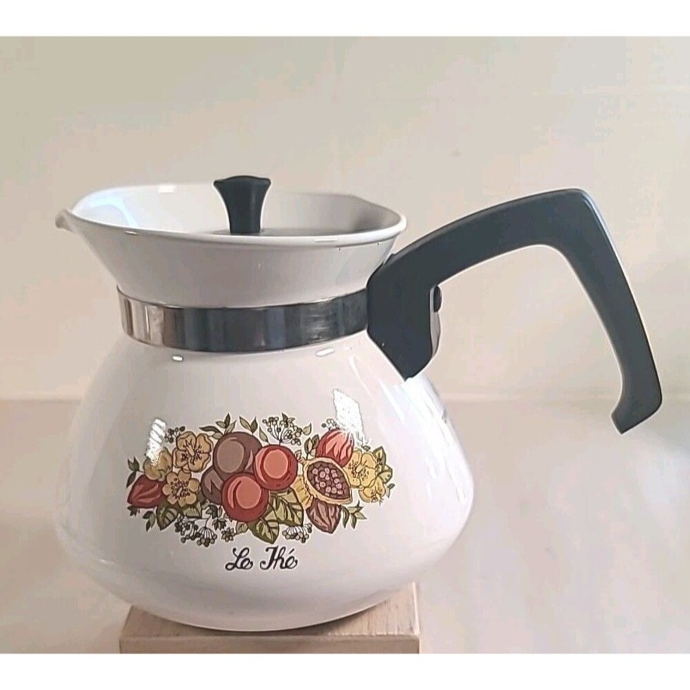 Vintage Spice of Life Teapot Corning Ware 6 Cup P-104-8 "Le The"